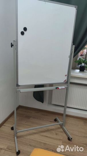 Доска-флипчарт на колесах 90х60 см