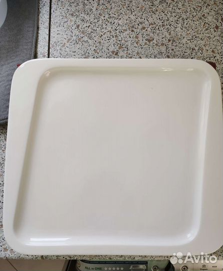 Тарелки квадратные