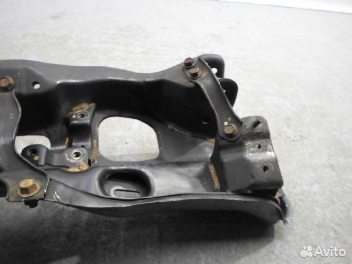 Подрамник Subaru Tribeca WX