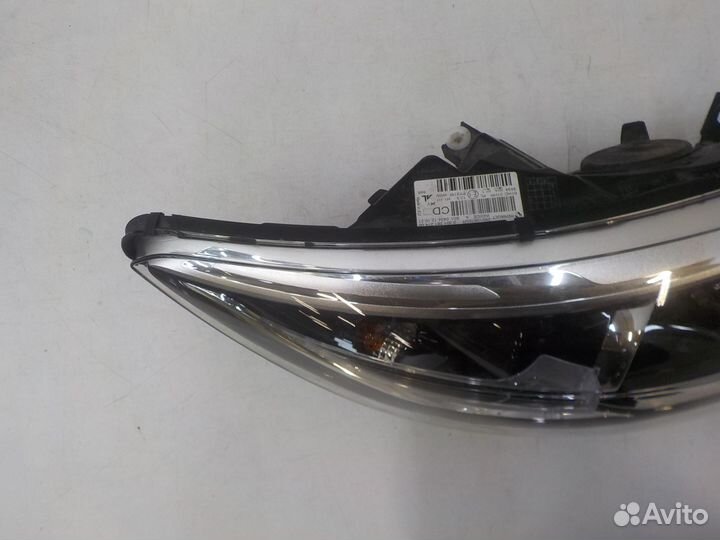 Фара правая Renault Kaptur 2016
