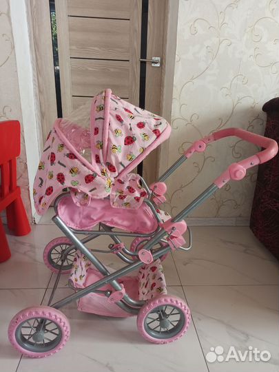 Коляска для кукол и бебиборна