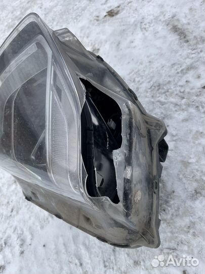 Фара правая Hyundai Santa Fe 18-20