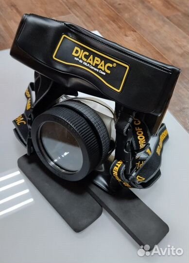 Bодoнeпpoницaeмый чехoл для зepкaльнoй камеры