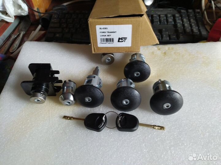 Ford Transit Connect Замок личинки комплект