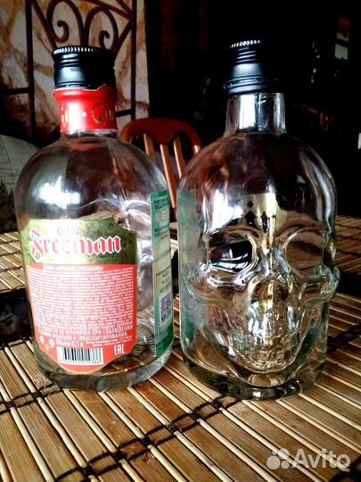 Бутылки из под элитного спртного для своих напитко