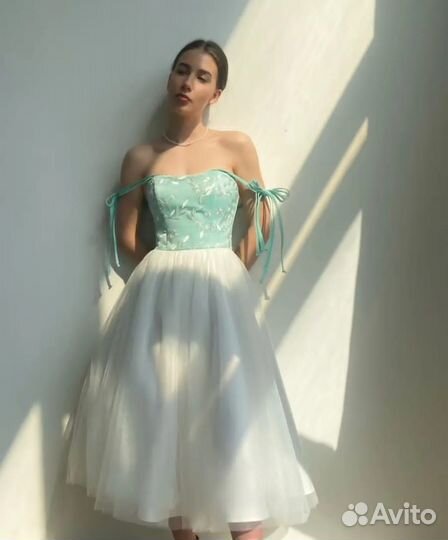 Нарядное вечернее платье с завязками