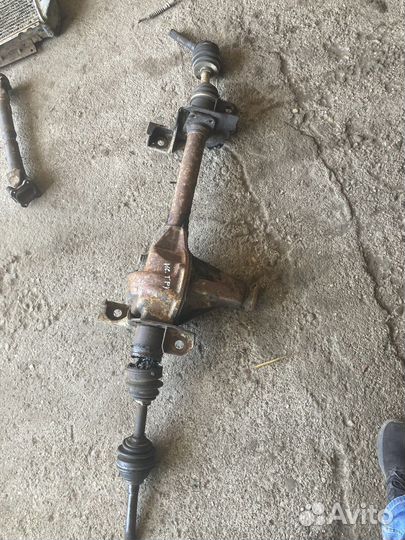 Передний мост Исузу trooper 87 год 2.3