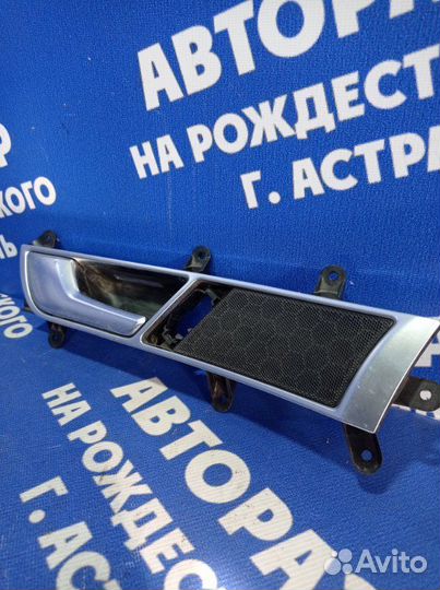 Внутренняя ручка двери Audi A6C6 седан ASN 2005