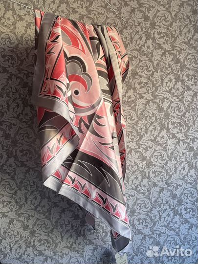Новый шелковый платок