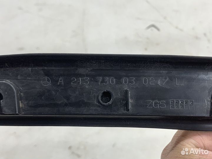 Дополнительный уплотнитель двери Mercedes W213