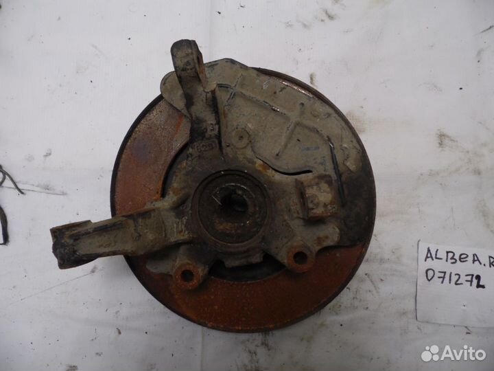 Кулак поворотный передний правый Fiat Albea 2002-2