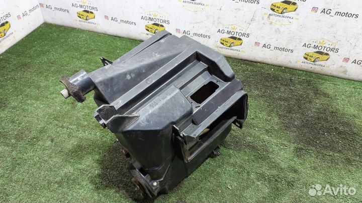 Корпус отопителя Mitsubishi Carisma I