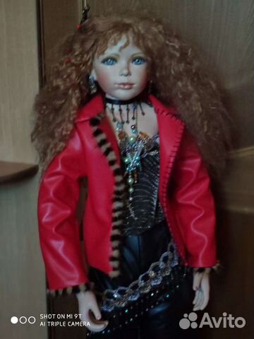 Кукла фарфоровая коллекционная