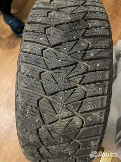 Koryo Winter K611 215/55 R17 и 215/55 R17 98C