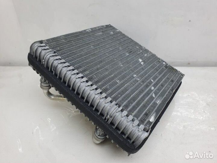 Радиатор кондиционера (конденсер) Volkswagen Jetta