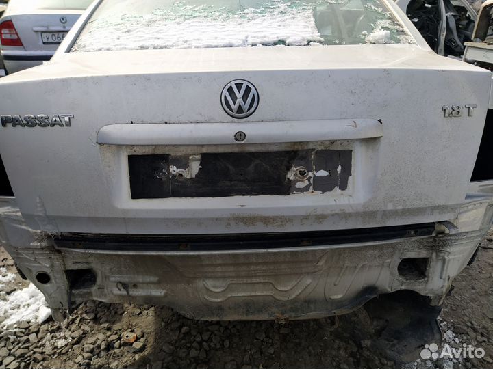 Крышка багажника Volkswagen Passat B5