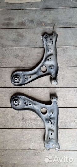 Рычаги передние Volkswagen Polo седан (оригинал)