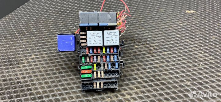 Блок Предохранителей подкапотный SMART Forfour 2