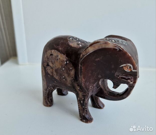 Статуэтка слон, камень
