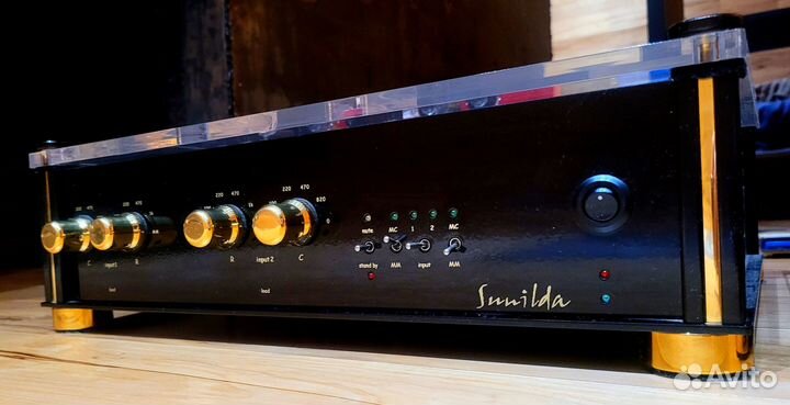 Audiovalve Sunilda black/gold фонокорректор