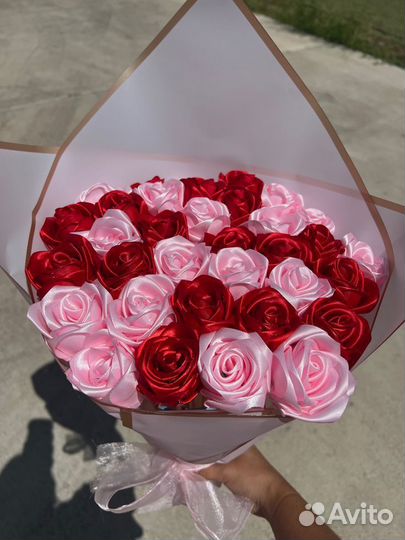 Букет из бабочек, сухофруктов, атласной ленты и тд