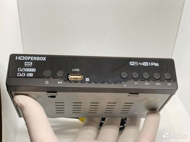 Цифровой ресивер / Эфирная DVB-T2 тв приставка