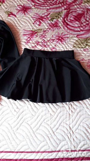 Гимнастический купальник с юбкой