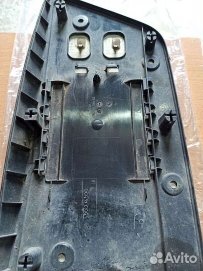 Стекло зеркала Volvo с обогревом