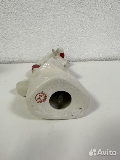 Фарфоровая статуэтка