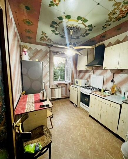 2-к. квартира, 49 м², 4/10 эт.