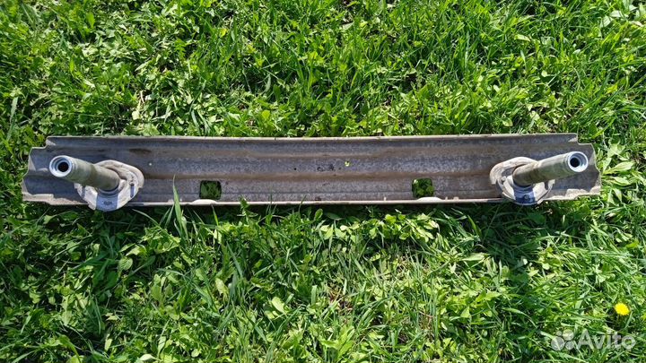 Усилитель заднего бампера BMW 5 серия