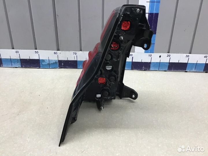 Фонарь задний правый Toyota Land Cruiser (150) -Pr