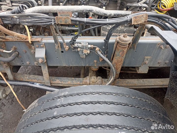 1381683 Рессора передняя