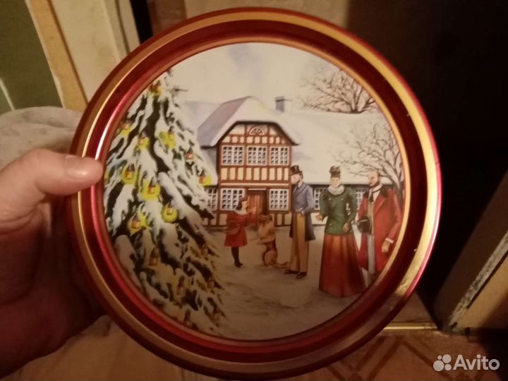 Коробки железные, корзины для подарка