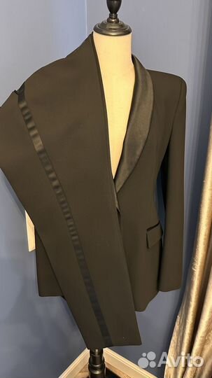 Брючный костюм женский