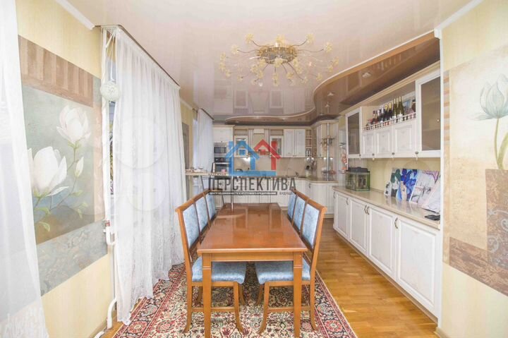 4-к. квартира, 200 м², 2/9 эт.