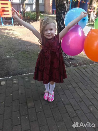 Детское нарядное платье 116