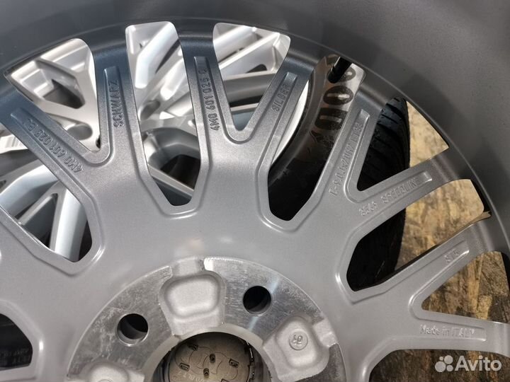 Оригинальные колеса Audi Q7 New 4M R20