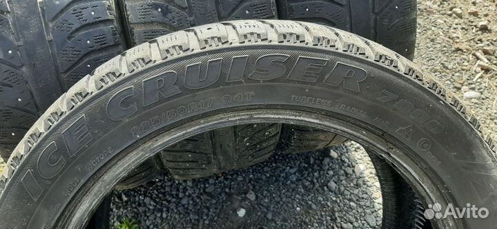 Bridgestone Ice Cruiser 7000 225/50 R17 94T