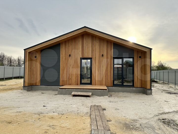 Дом 101 м² на участке 8,5 сот.