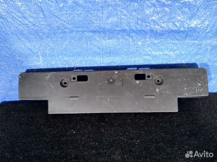 Площадка под гос номер Land Cruiser 200 2007