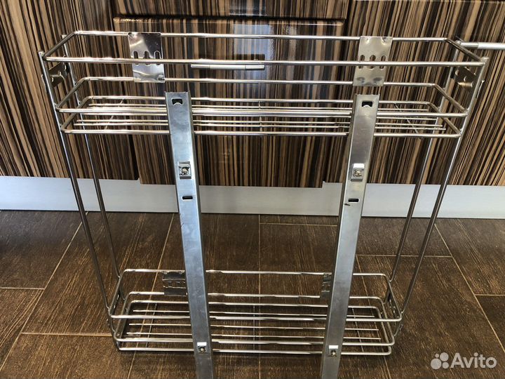 Бутылочница выдвижная для кухни с доводчиками б/у