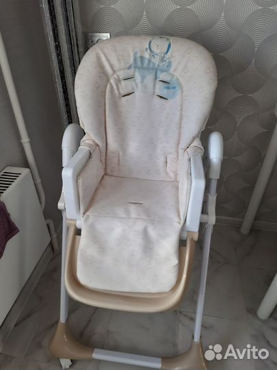 Стульчик для кормления Capella S-210