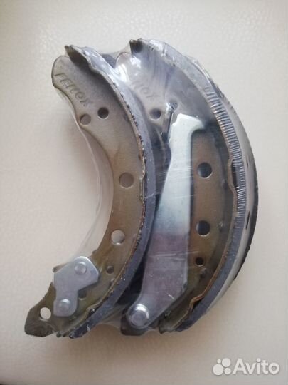 Колодки тормозные задние VAG