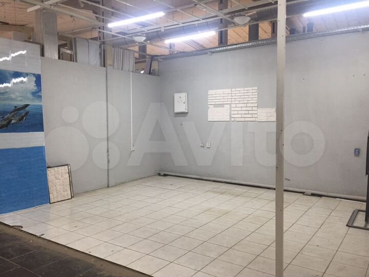 Торговая площадь, 24.8 м², на Строительном рынке