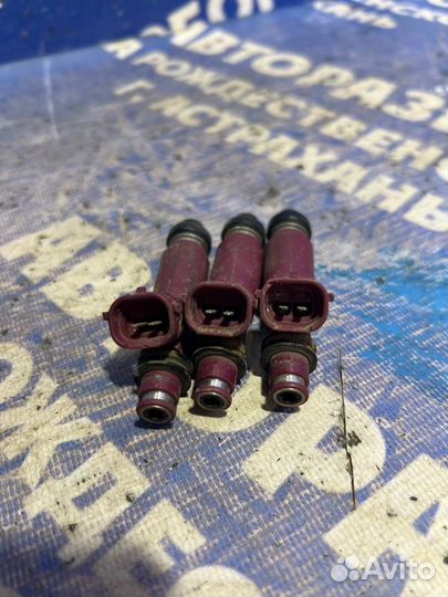 Топливная форсунка Mazda 3 Bk седан Z6 2006