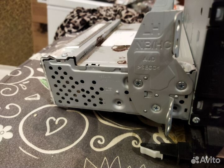 Магнитола с экраном