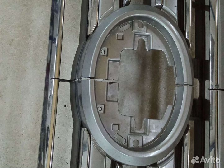 Решетка радиатора тойота Ленд Крузер 200 2015+