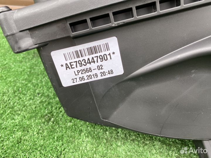 Корпус воздушного фильтра правый N63R BMW G30 G11