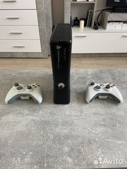 Xbox 360 slim 250GB freeboot прошитый с играми